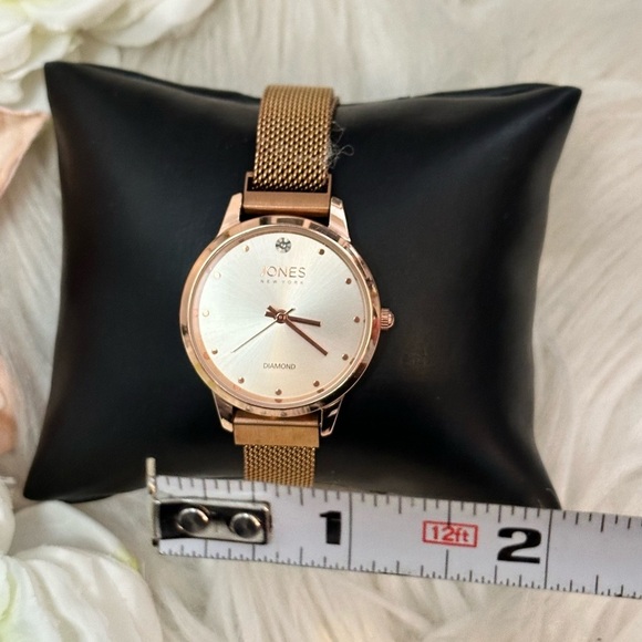 Women\'s Rose Gold Watch With Mesh Magnetic Adjustable Band Jones New York NWOT